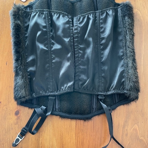 NWT: Faux Fur Shirley of Hollywood Corset w/ Garter Belts - Picture 4 of 7